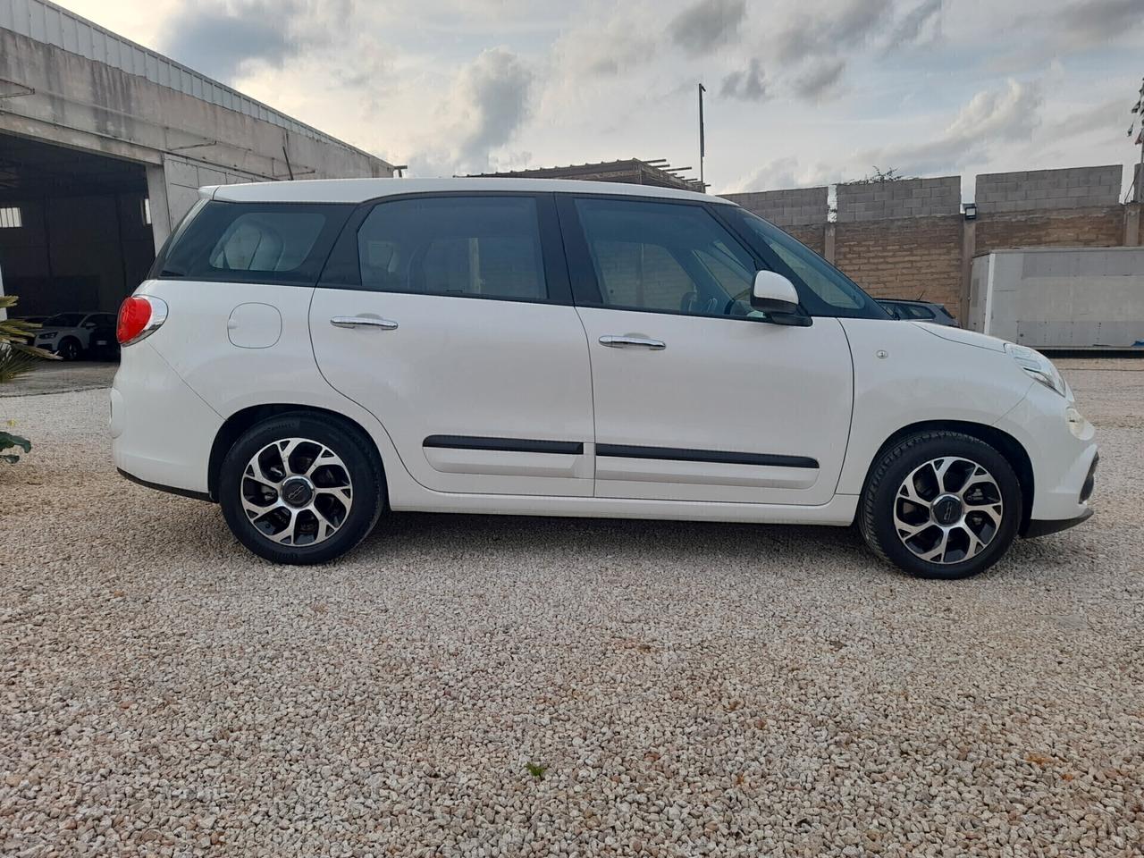 Fiat 500L 1.6 MJT 120 CV Lounge 7 POSTI