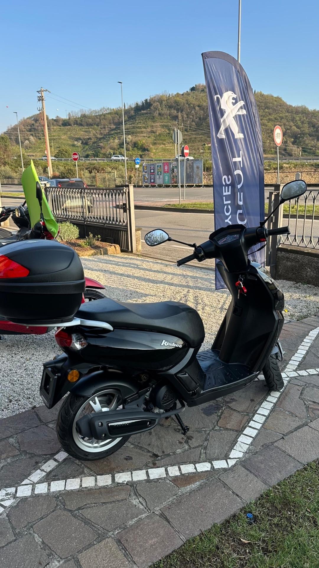 Peugeot Kisbee 50 4t Bauletto posteriore