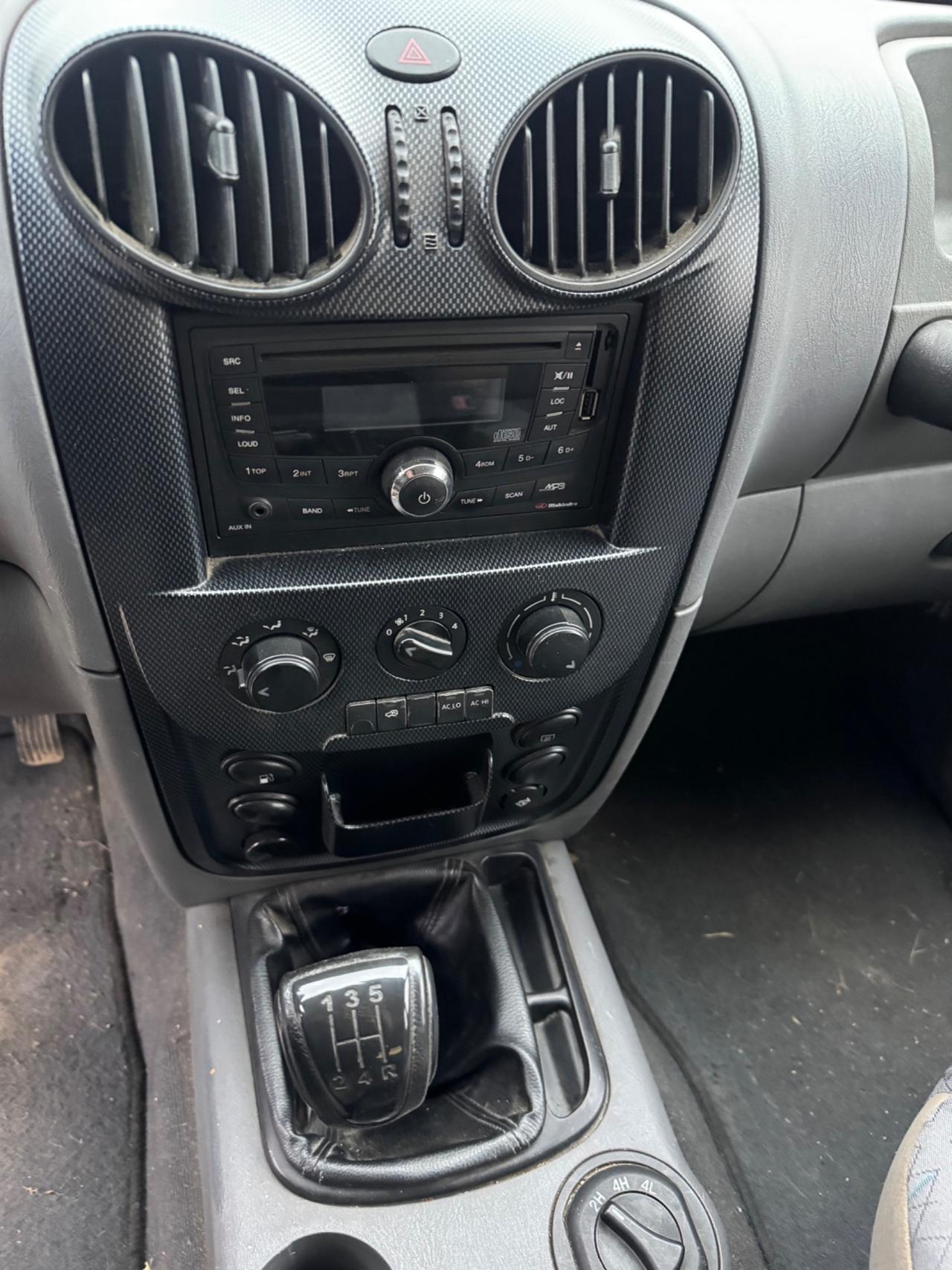 Mahindra Goa 4x4 Autocarro frizione da sostituire