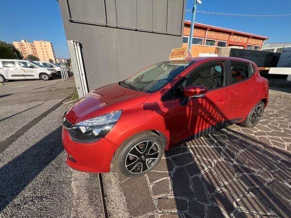 Renault Clio 1.2 75CV 5 porte Costume National