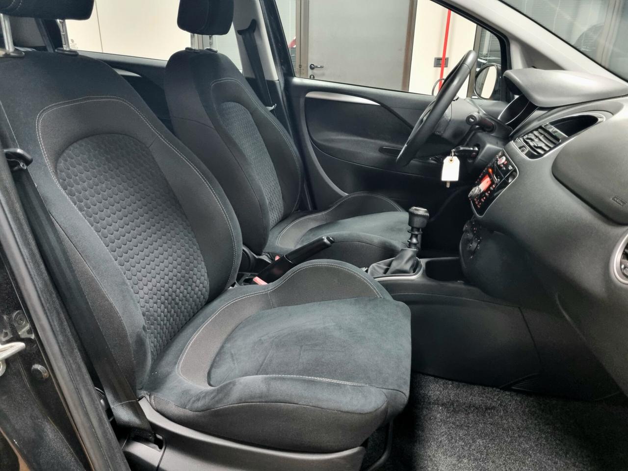 FIAT PUNTO 1.2 BENZINA 69CV 5p. LOUNGE