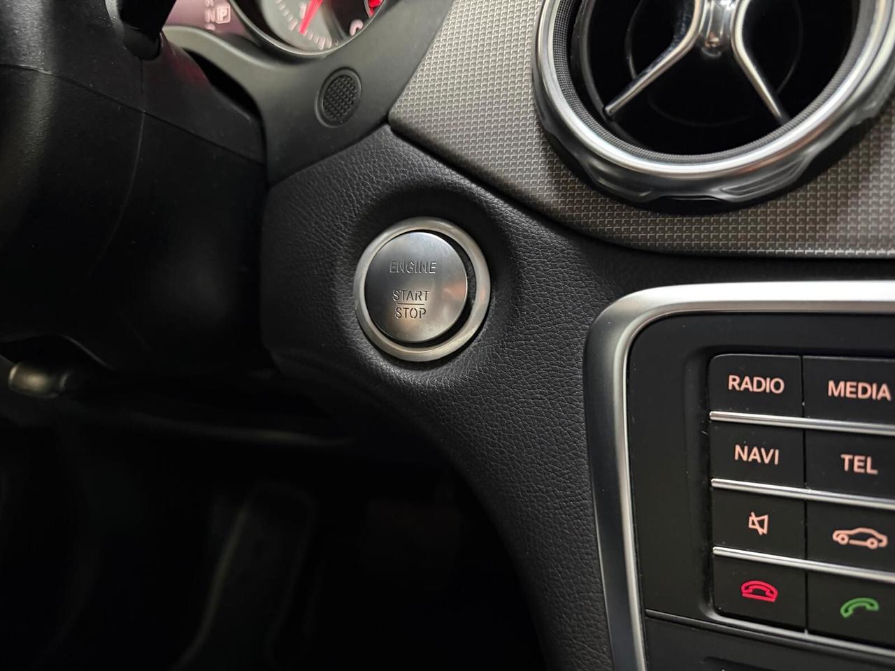 Mercedes Benz GLA 200 d Automatic Sport