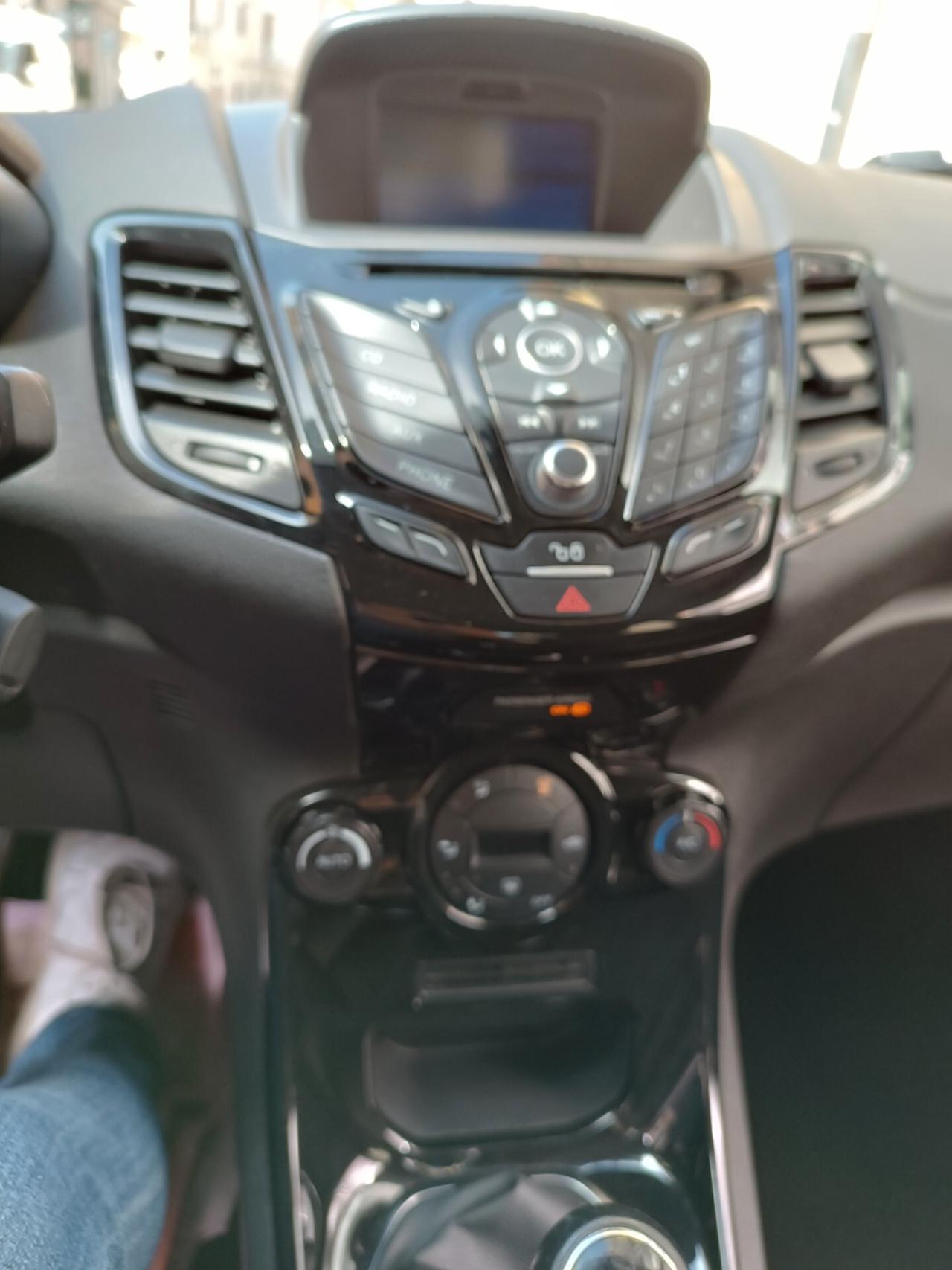 Ford Fiesta 1.5 TDCi 75CV 5 porte TITANIUM NAVI ( 2 unità)