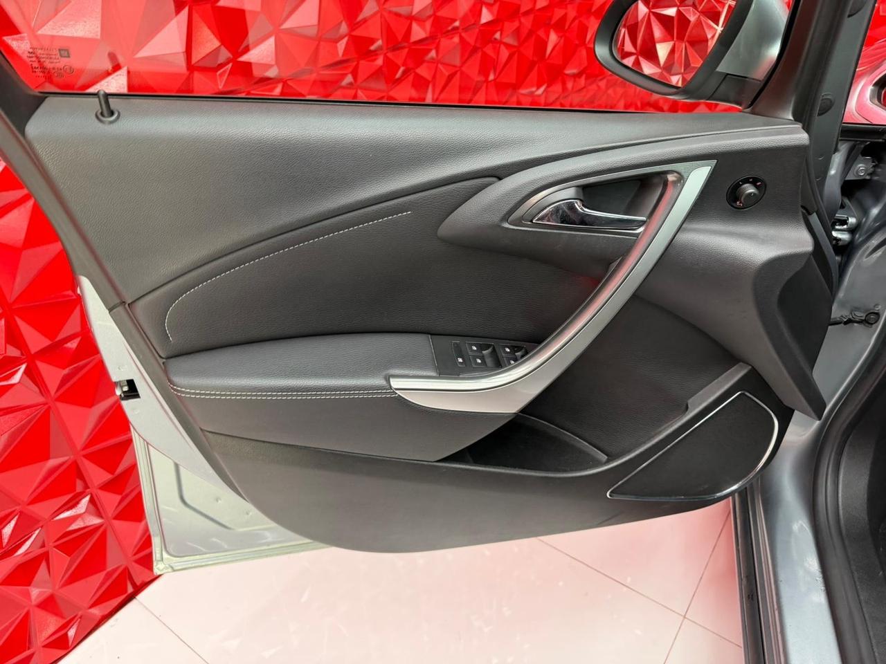 Opel Astra 1.7 CDTI 110CV 5 porte Cosmo OK NEOPATENTATI