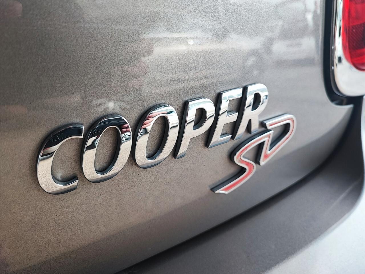 Mini 2.0 Cooper SD aut. Hype 5 porte
