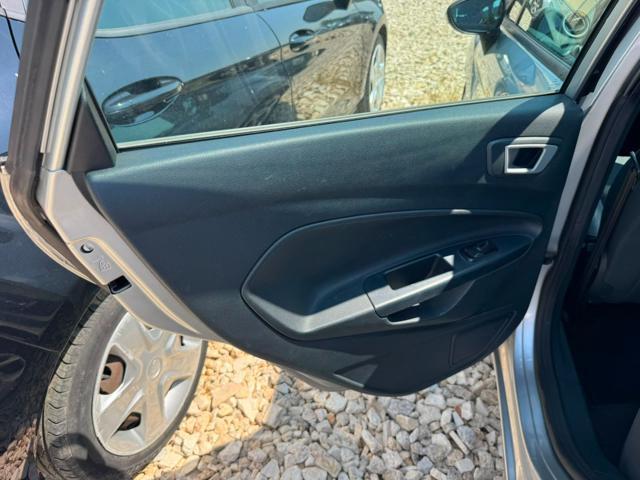 FORD Fiesta Ikon 1.4 5 porte Bz.- GPL