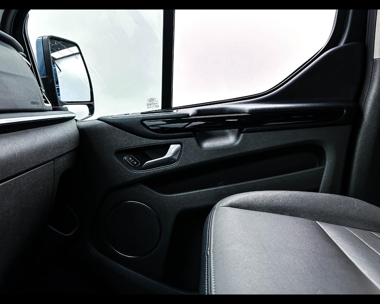 FORD Tourneo Custom - Tourneo Custom 320 2.0 EcoBlue 130CV PC Titanium