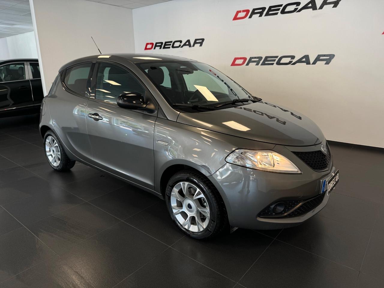 Lancia Ypsilon 1.2 69 CV 5 porte S&S Gold 30.000 KM UNIPROP.