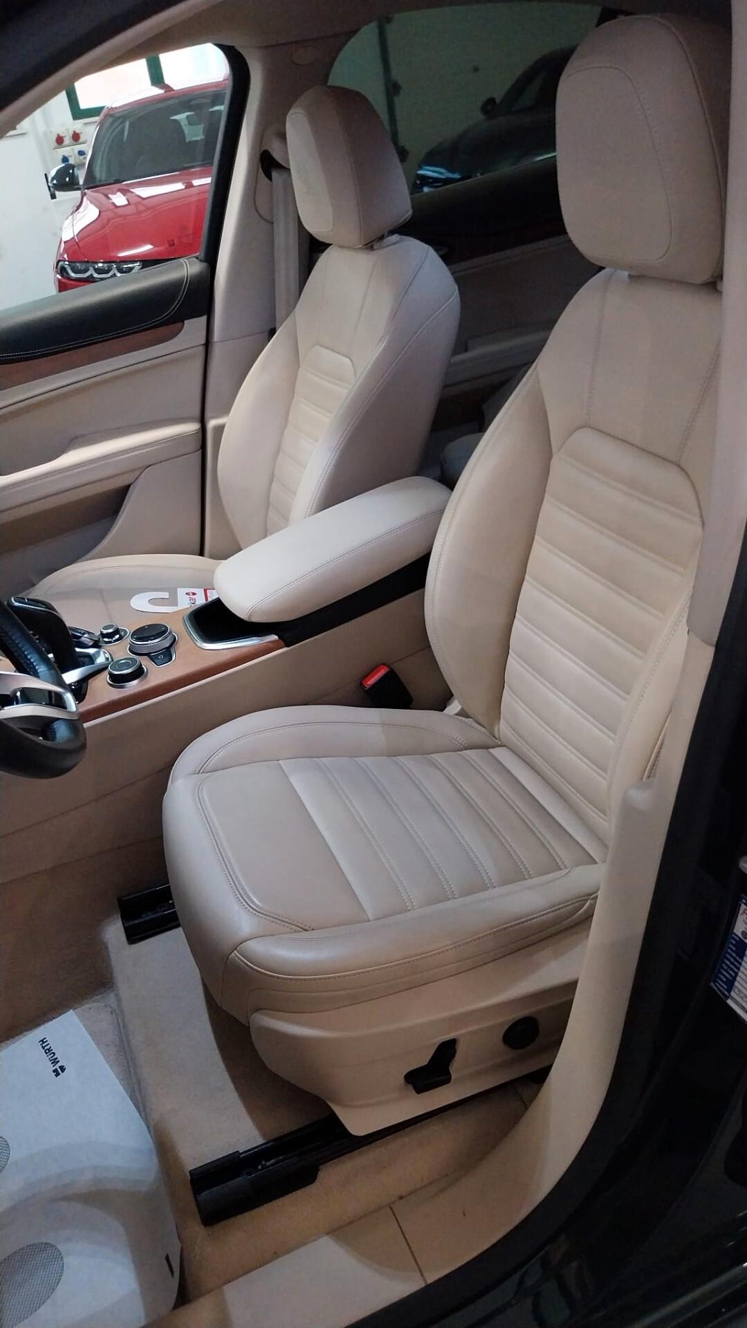 Alfa Romeo Stelvio 2.2cc 210 CV AT8 Q4 Veloce