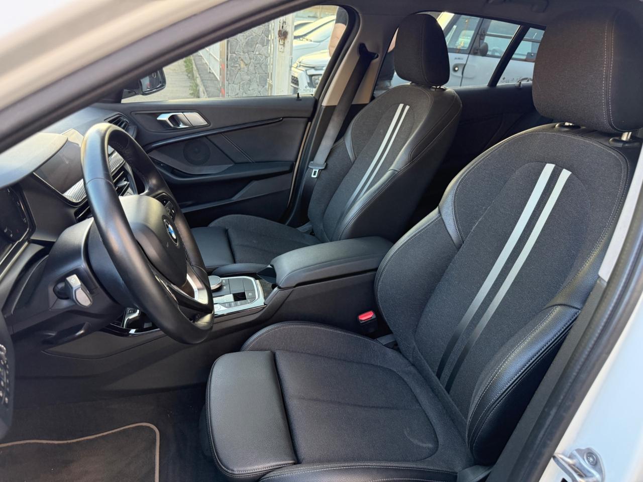 Bmw serie 1 cambio automatico 118d 5p. Msport