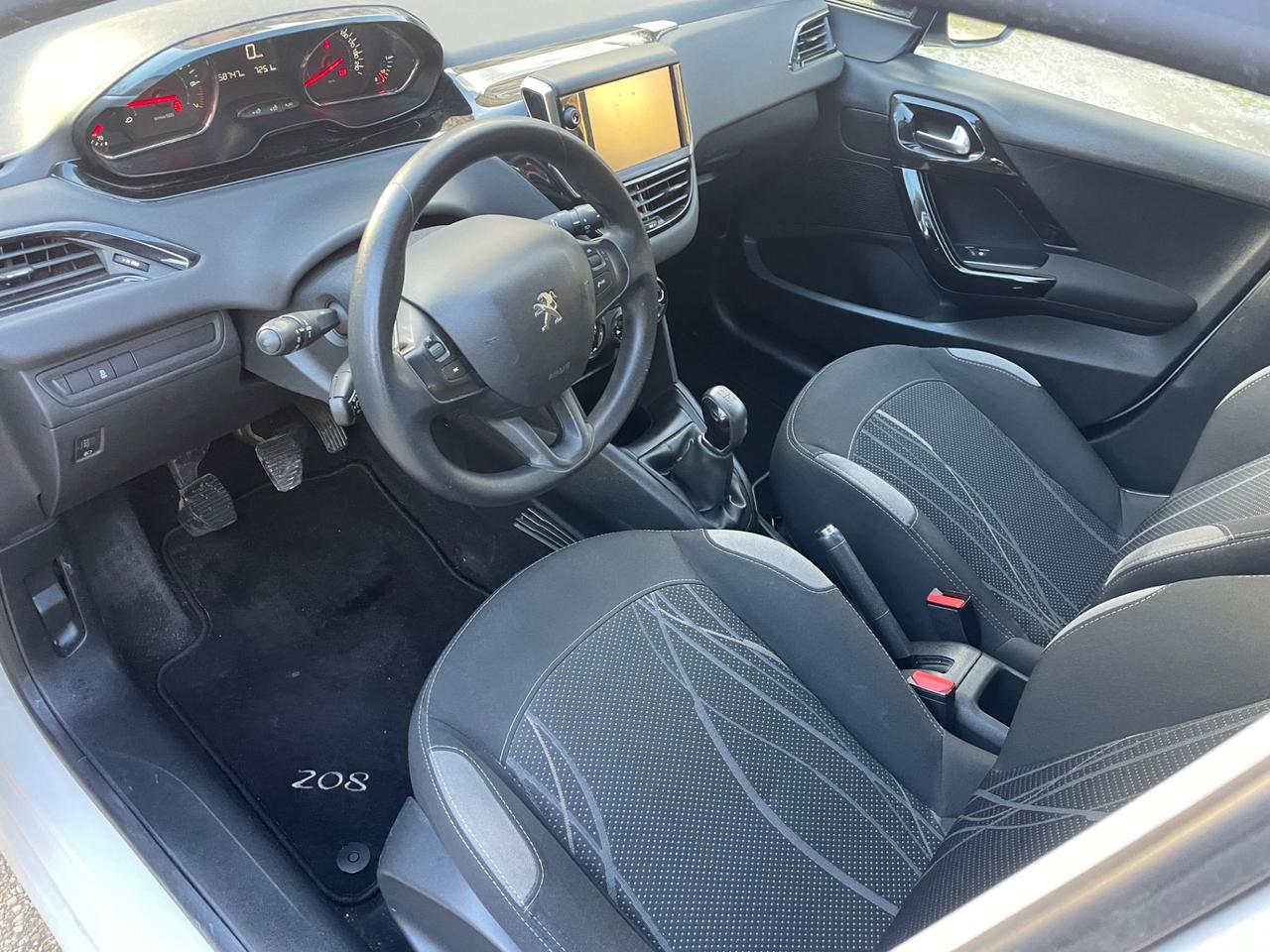 Peugeot 208 1.2 VTi 82 CV 5 porte Allure