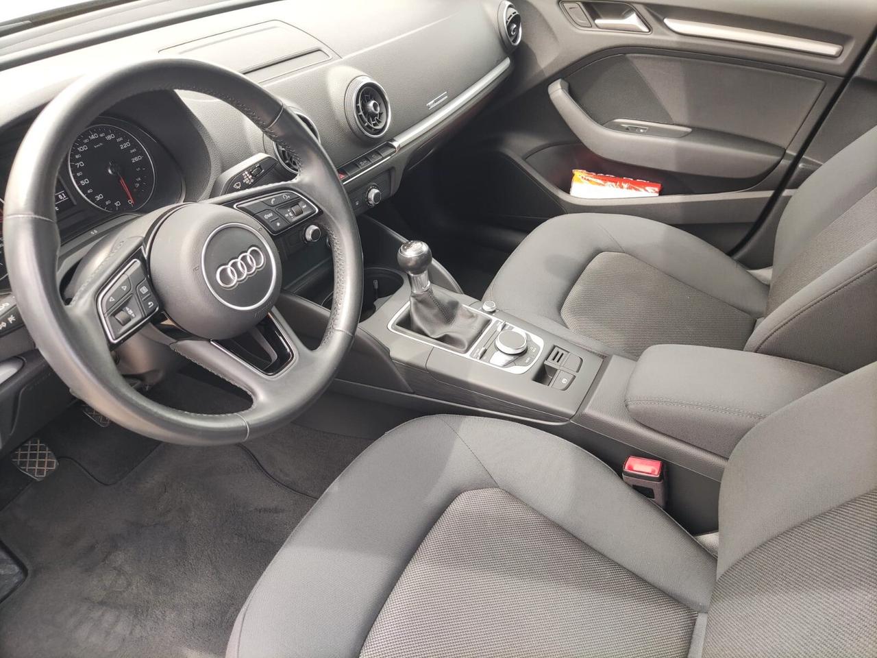 Audi A3 SPB 30 TDI Business