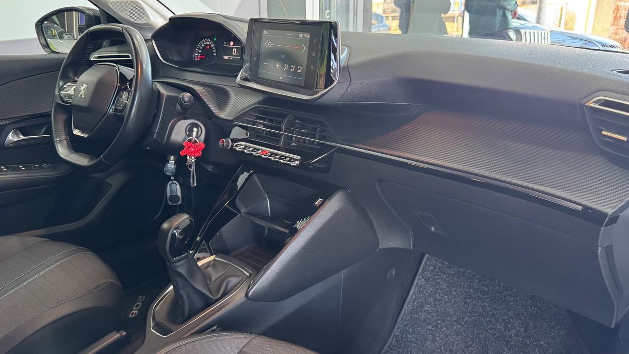 Peugeot 208 PureTech 75 Allure-64.000 km
