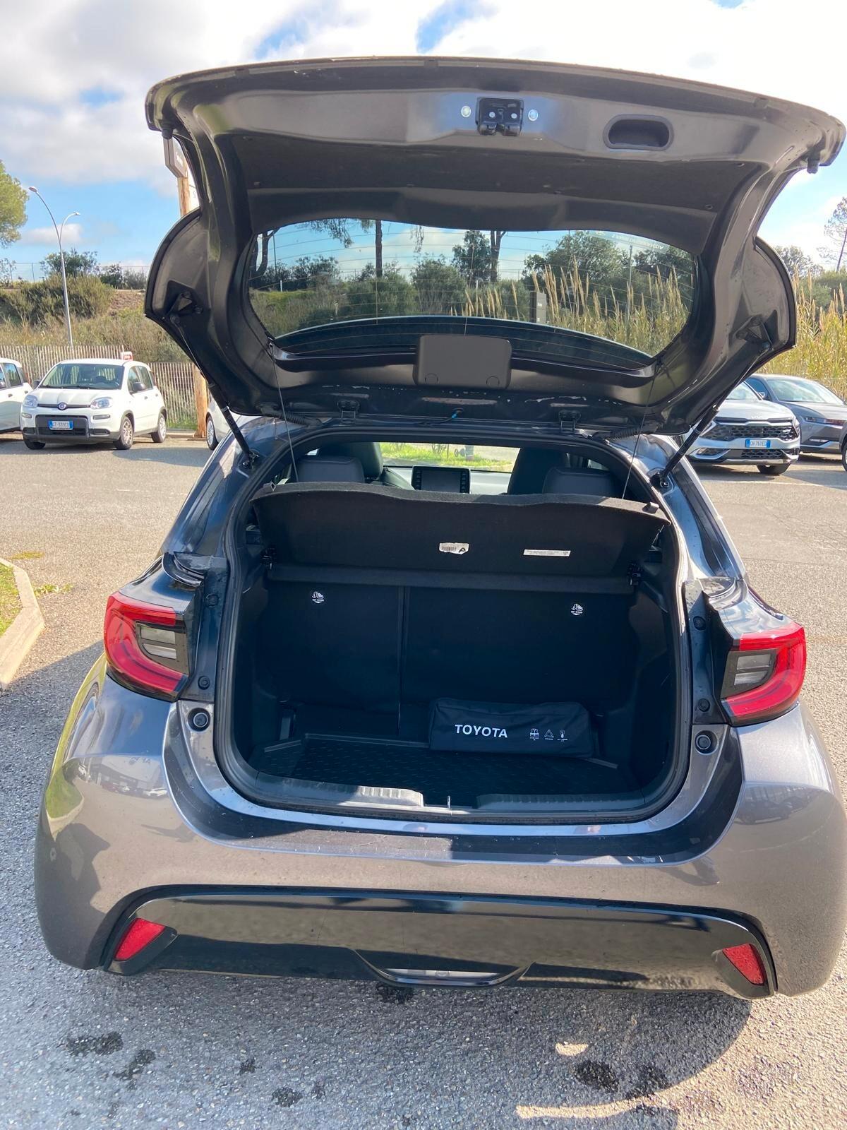 Toyota Yaris 1.5 Hybrid 5 porte Lounge