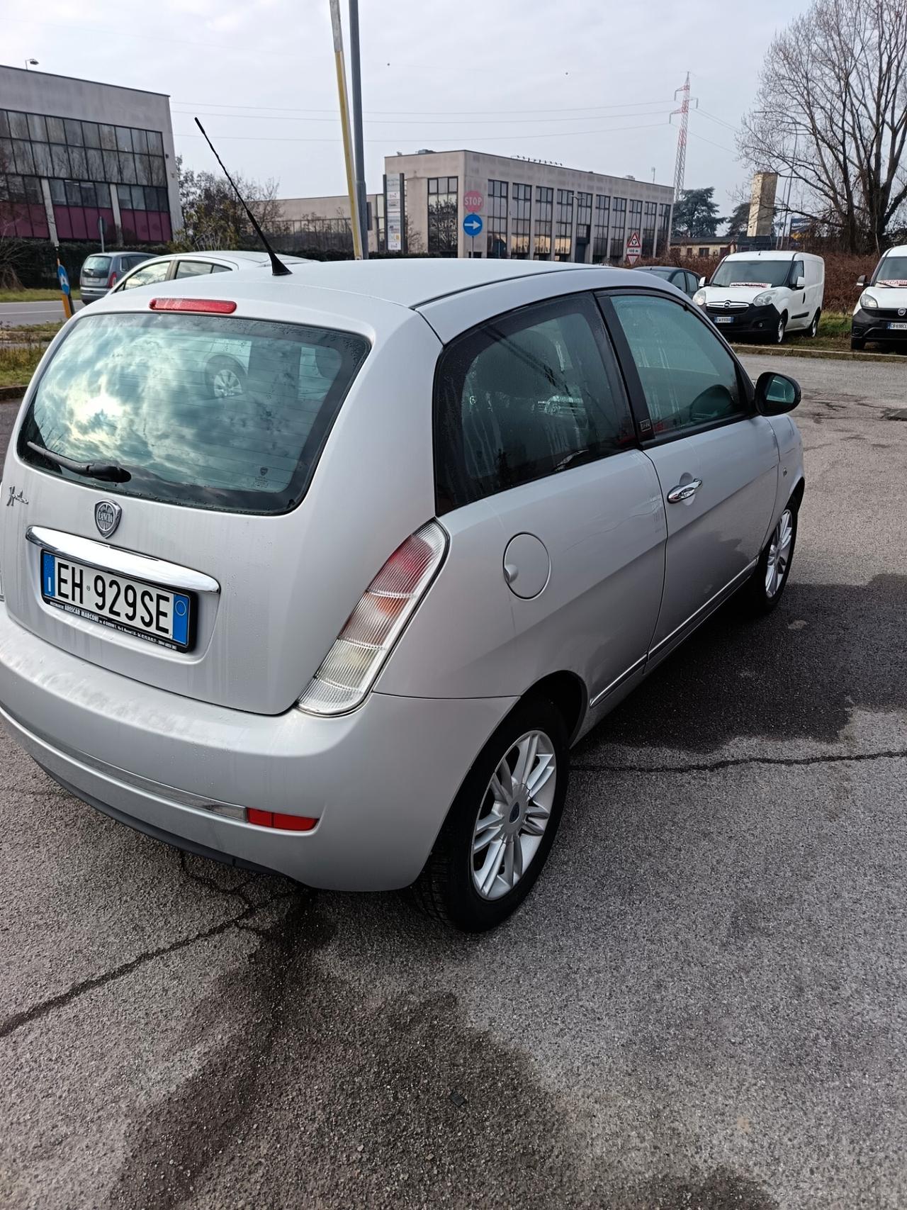 Lancia Ypsilon 1.2 69 CV Diva