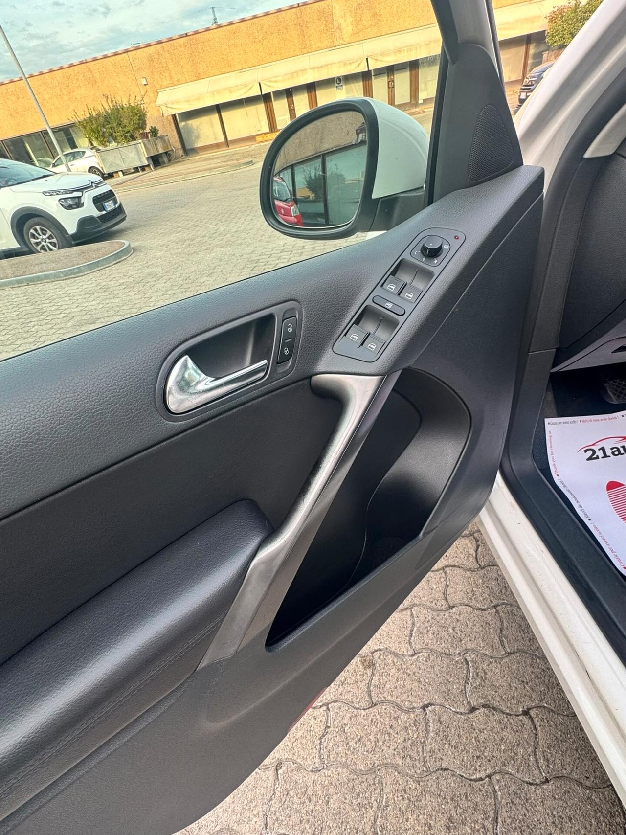 Volkswagen Tiguan 2.0 TDI 170 CV DPF Sport & Style (18°)