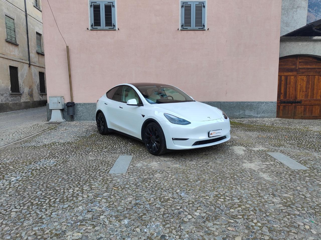 TESLA Model Y Performance AWD TETTO PELLE BIANCA
