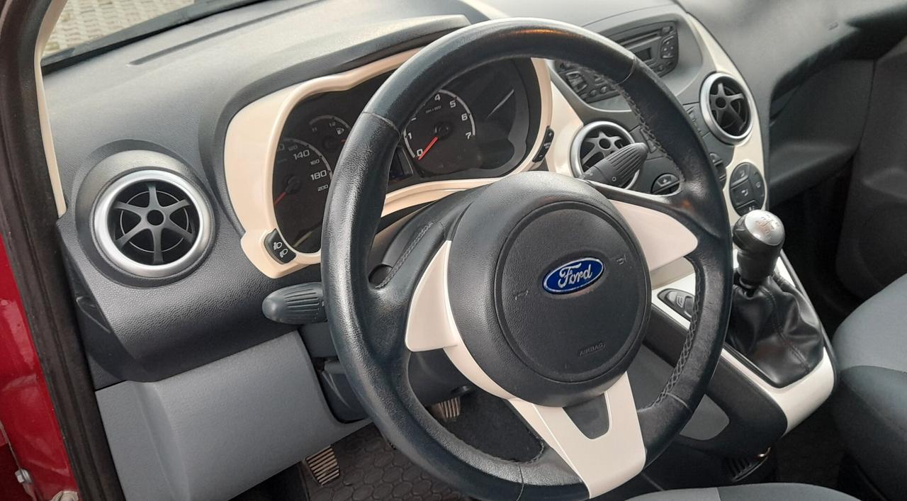 Ford Ka 1.2 8V 69CV Titanium