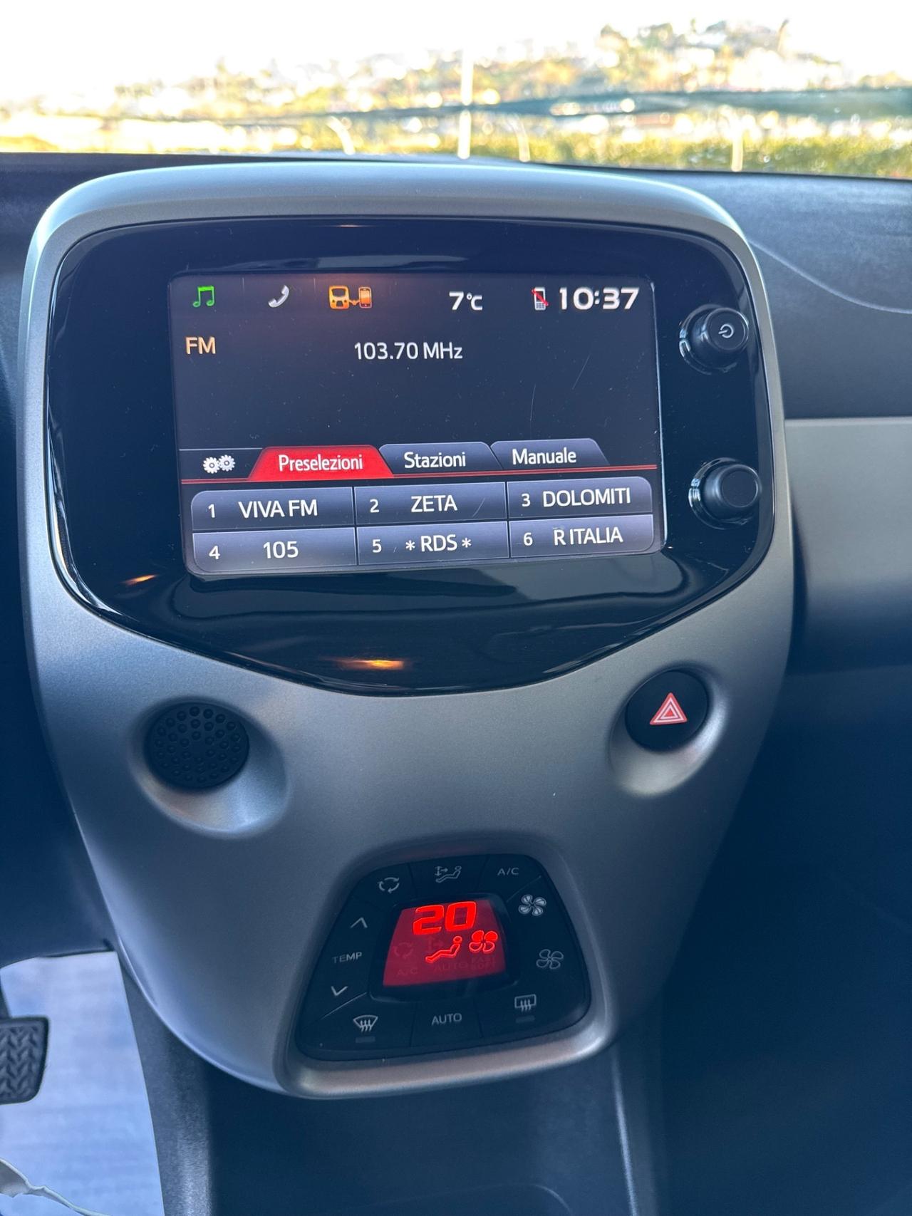 Toyota Aygo 1.0 VVT-i 69 CV 5 porte x-play