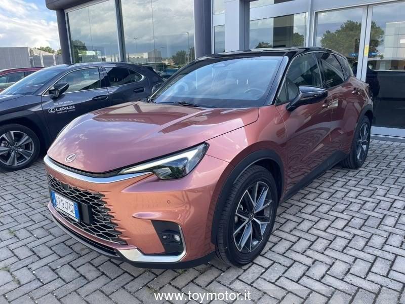 Lexus LBX Hybrid Cool