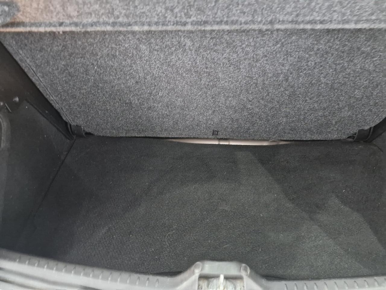 LANCIA YPSILON 1.2 BENZINA ORO PLUS 2009 160000KM