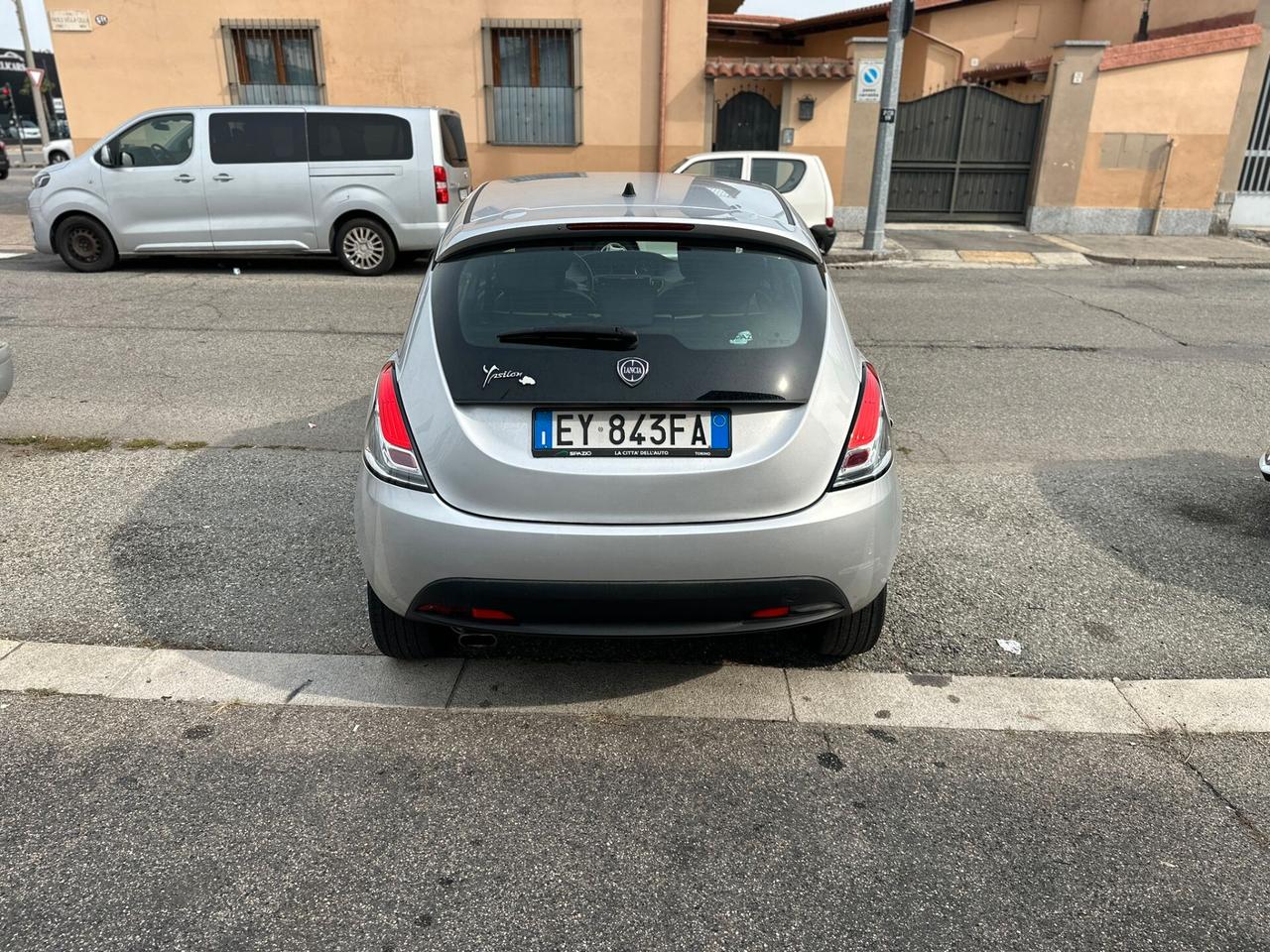 Lancia Ypsilon 1.2 69 CV 5 porte Elefantino