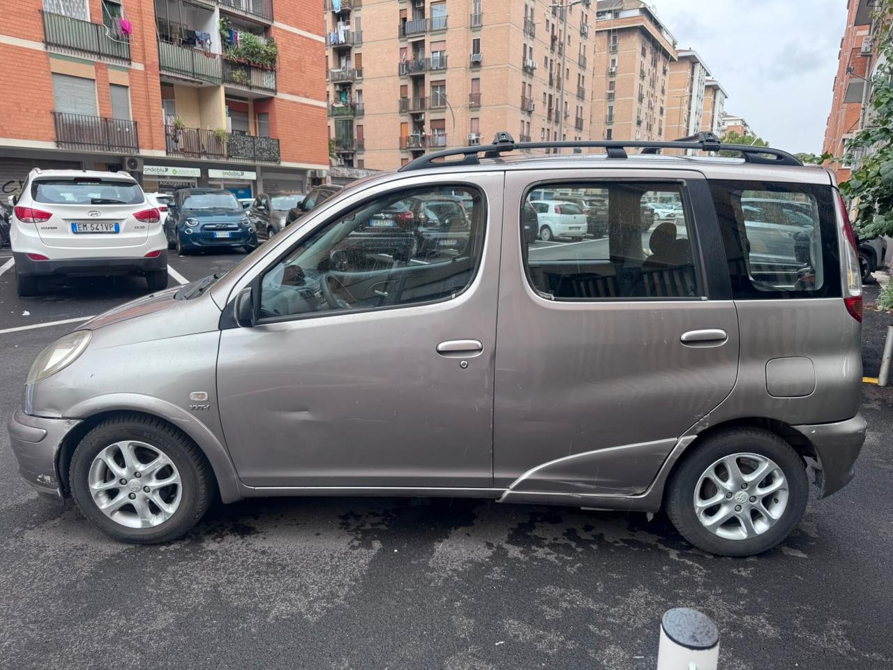 Toyota Yaris Verso 1.3 84cv UNIPRO