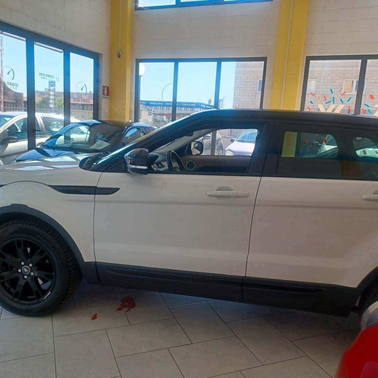 PERFETTO RR EVOQUE 2.2 TDI AUTOM 4X4 GARANZIA