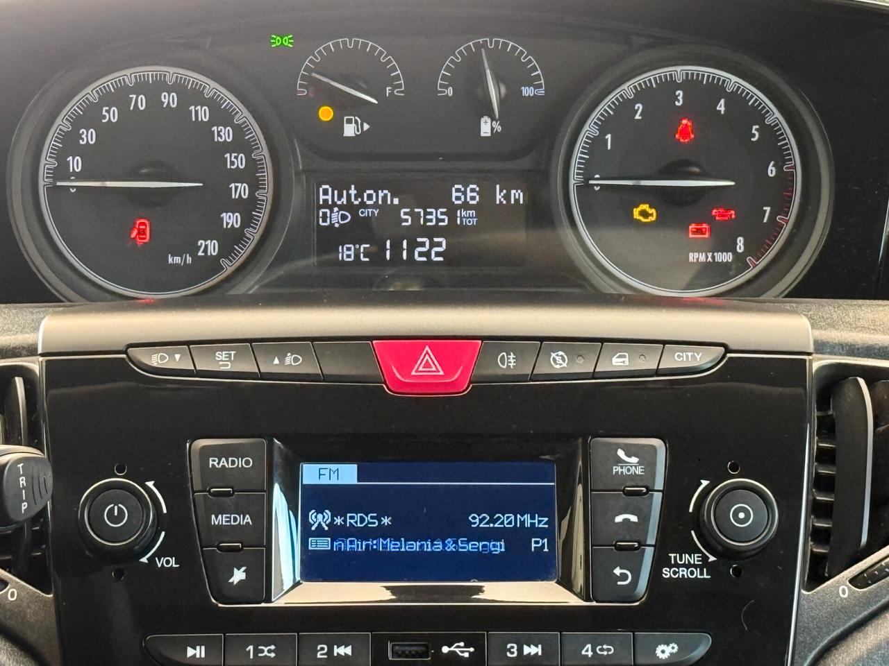 Lancia Ypsilon 1.0 FireFly 5 porte S&S Hybrid Ecochic Silver