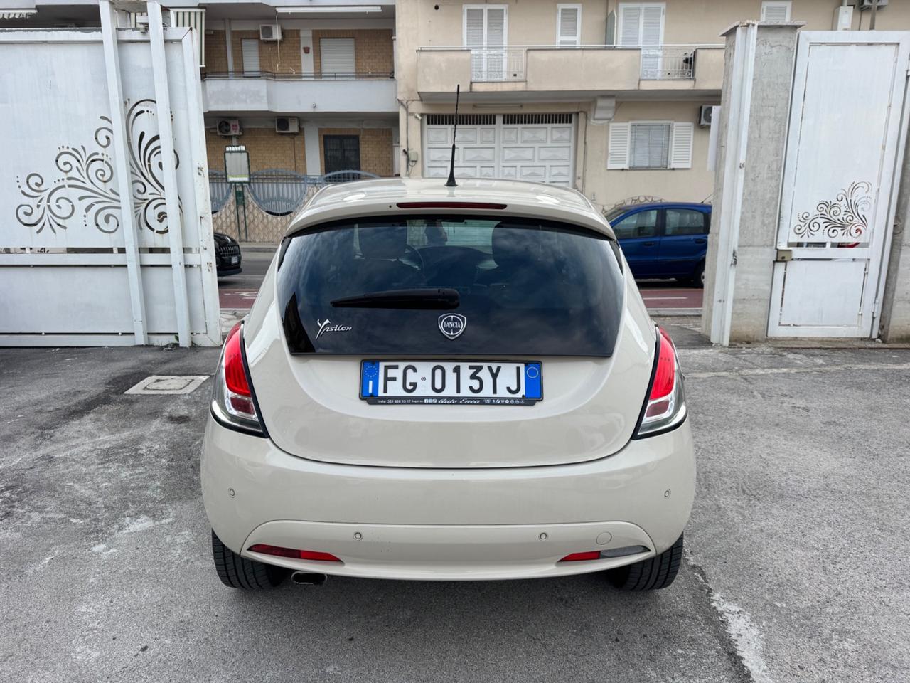 Lancia Ypsilon 1.2 GPL 69CV Ecochic Platinum 2017