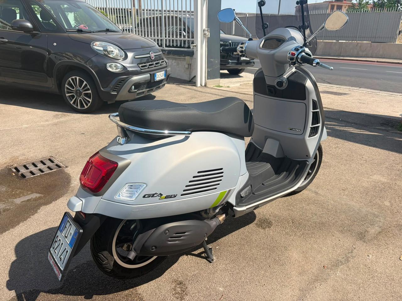 Piaggio Vespa 300 GTS SUPERTECH