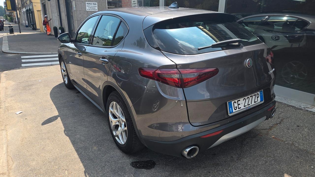 Alfa Romeo Stelvio 2.2 Turbodiesel 190 CV AT8 Q4 Business