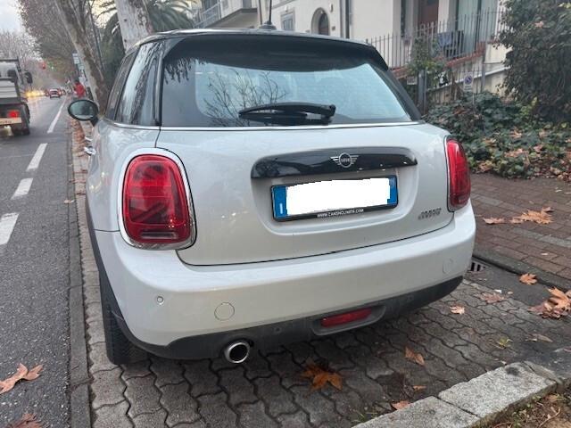 Mini 1.5 Cooper 5 PORTE..BLACK EDITION...CAMBIO AUTOMATICO!!