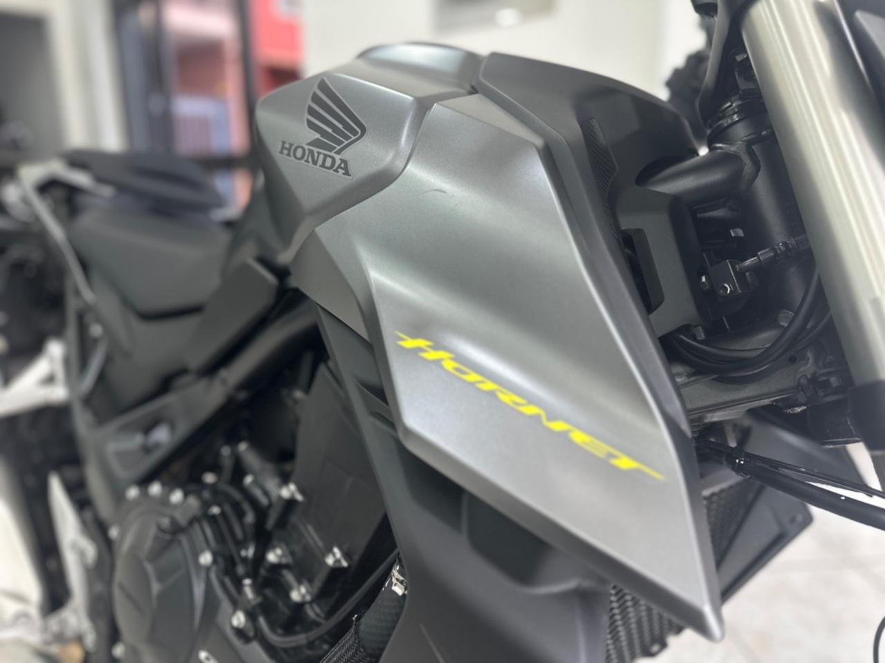 Hornet 750