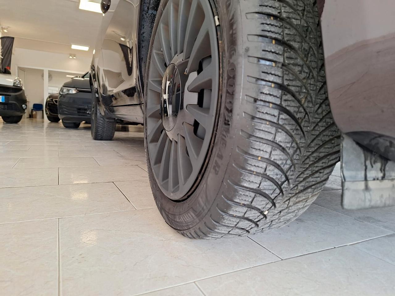 Lancia Ypsilon 1.2 69 CV 5 porte Elefantino