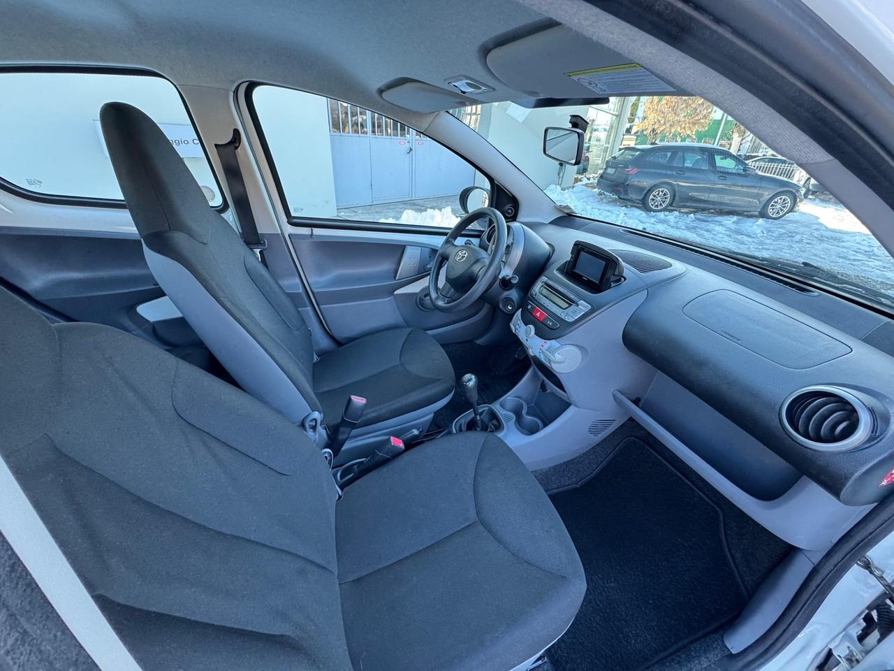 Toyota Aygo 1.0 12V VVT-i 5 porte Now Connect
