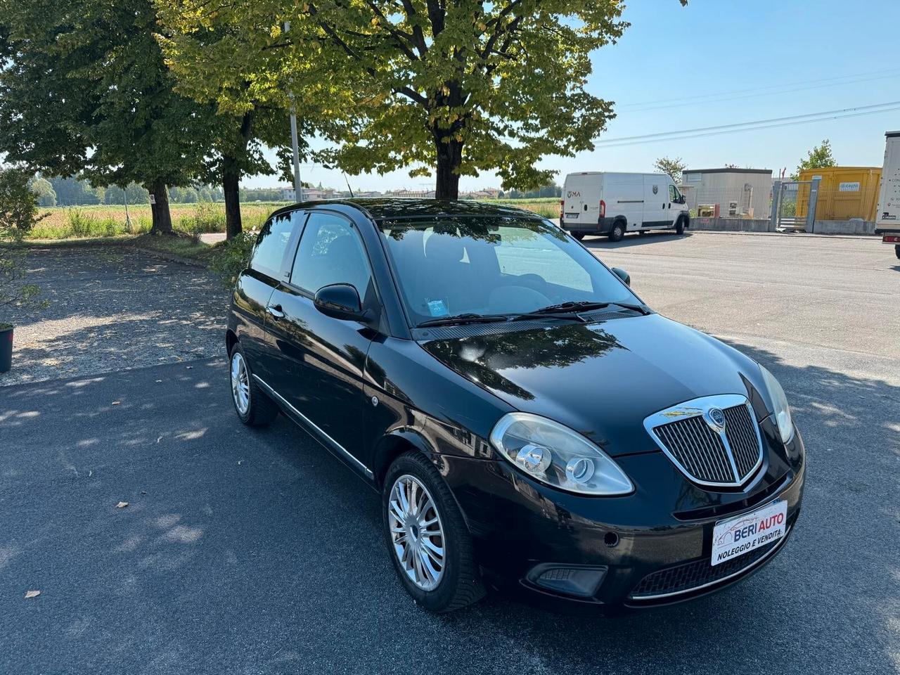 Lancia Ypsilon adatta a neopatentati
