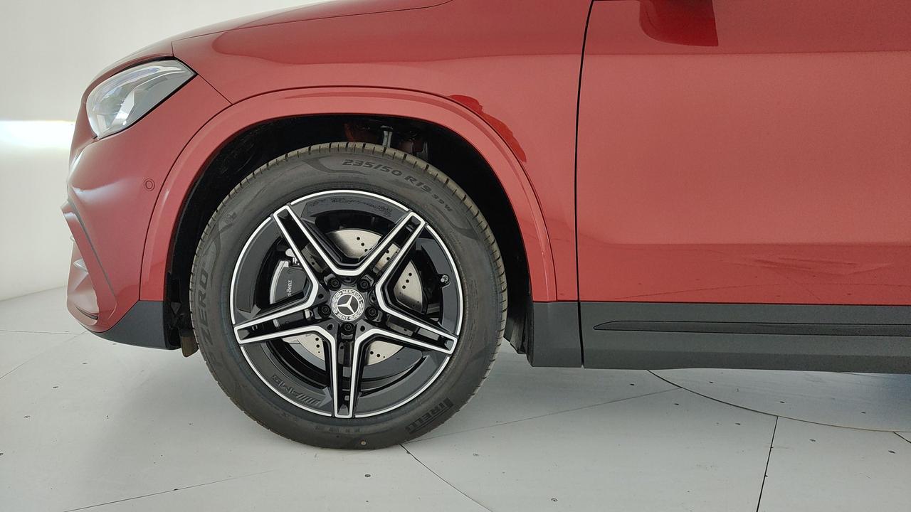 Mercedes-Benz GLA 200 d automatic