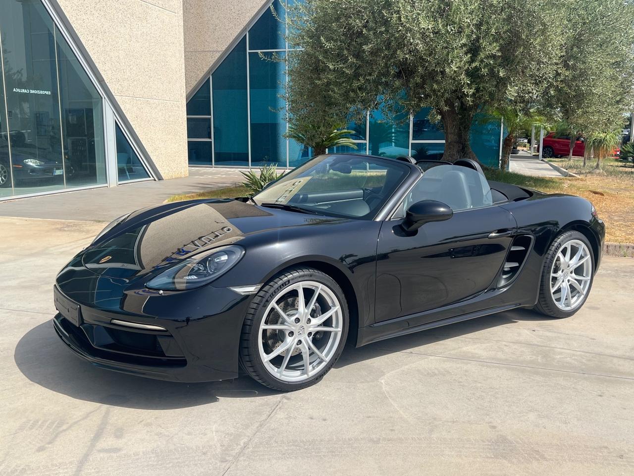 Porsche Boxster 718 2.0 300CV pdk sport design