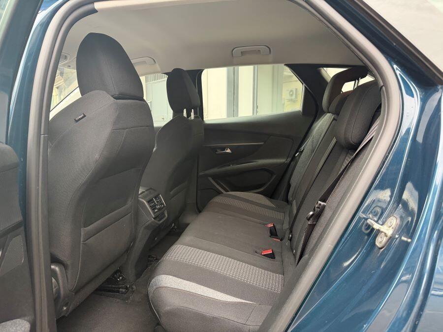 PEUGEOT 3008 1.5 HDI 130 AUTOM BUSINESS CERTIFICAT