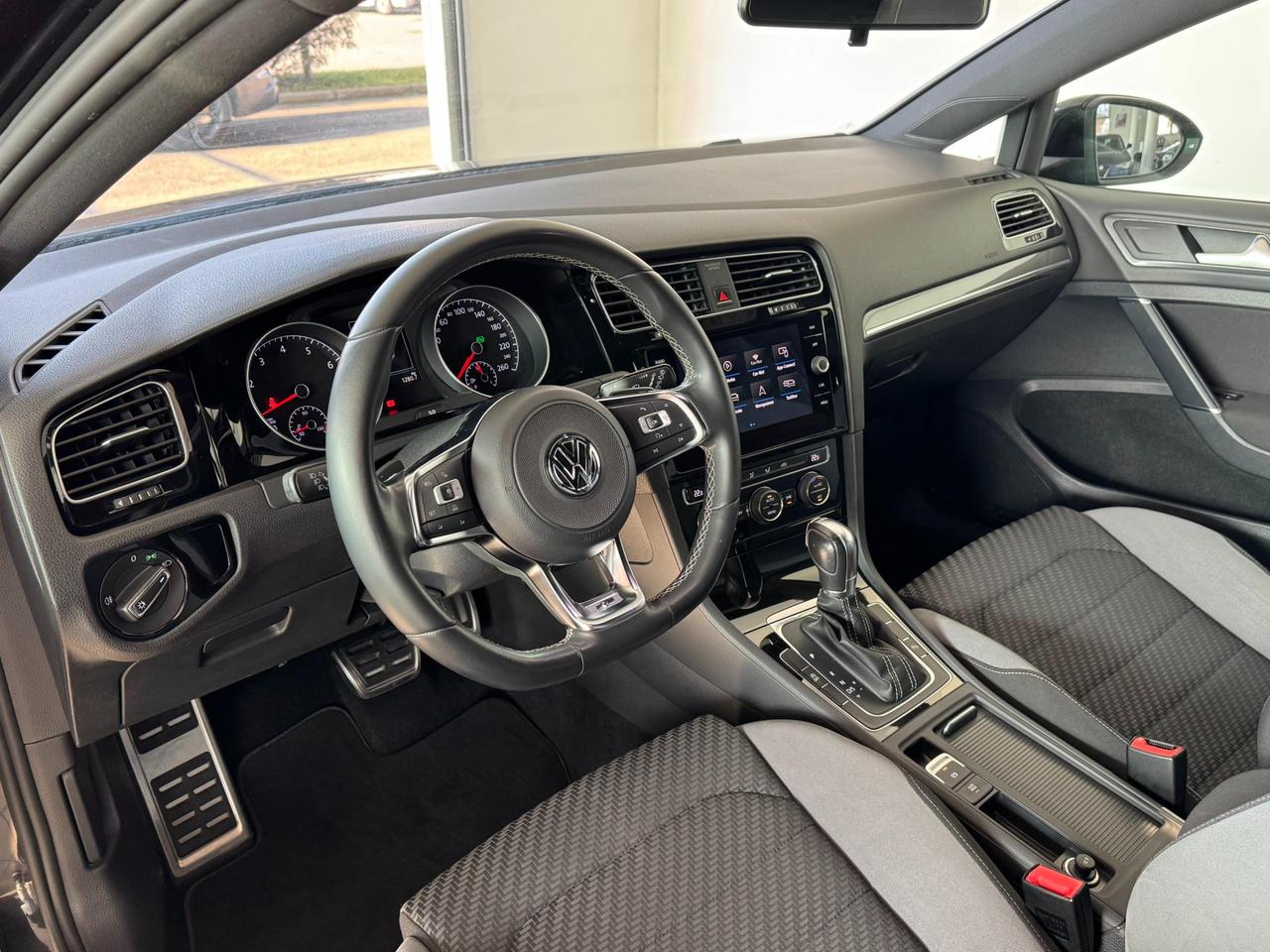 Volkswagen Golf 5p 1.5 tsi Sport R-line 150cv DSG Rline