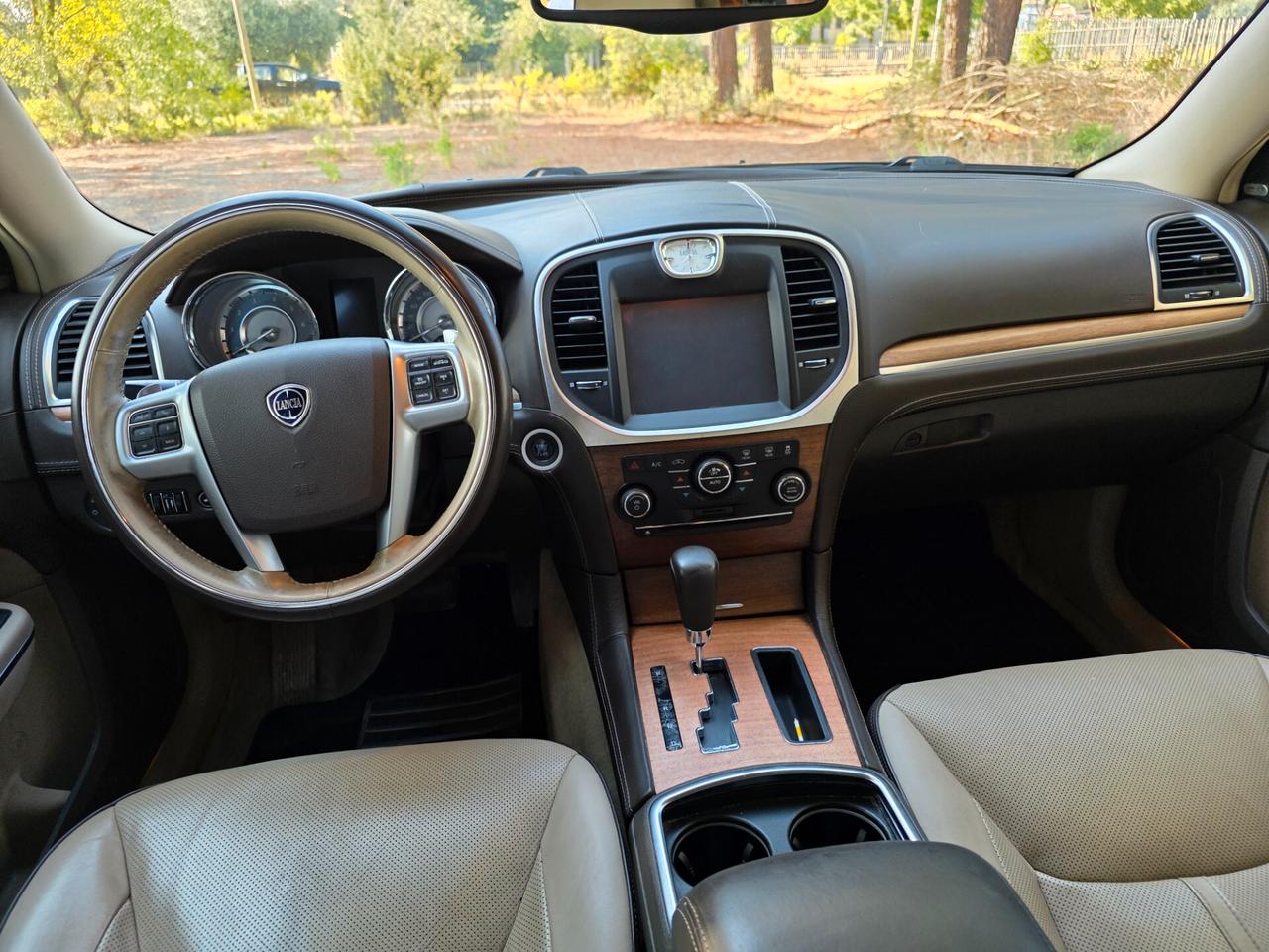 Lancia Thema 3.0 V6 Multijet II 239 CV Executive