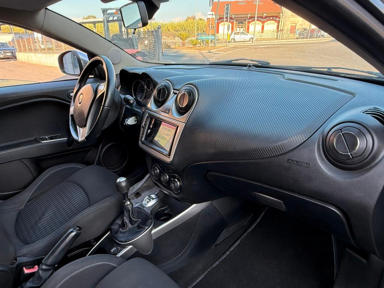Alfa Romeo MiTo 1.6 JTDm 16V Distinctive Sport Pack