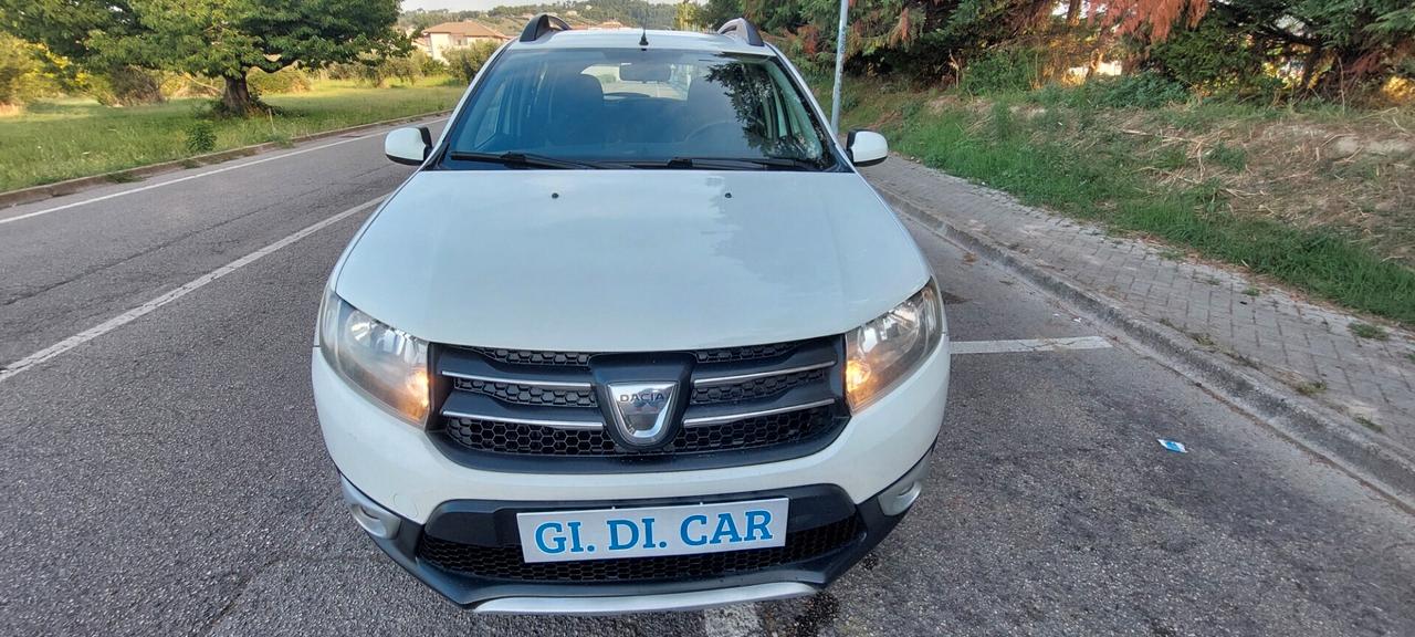 DACIA SANDERO STEPWAY 1,5 DIESEL 90 CV NAVIGATORE CRUISE IMPECCABILE FULL FULL TELEFONO