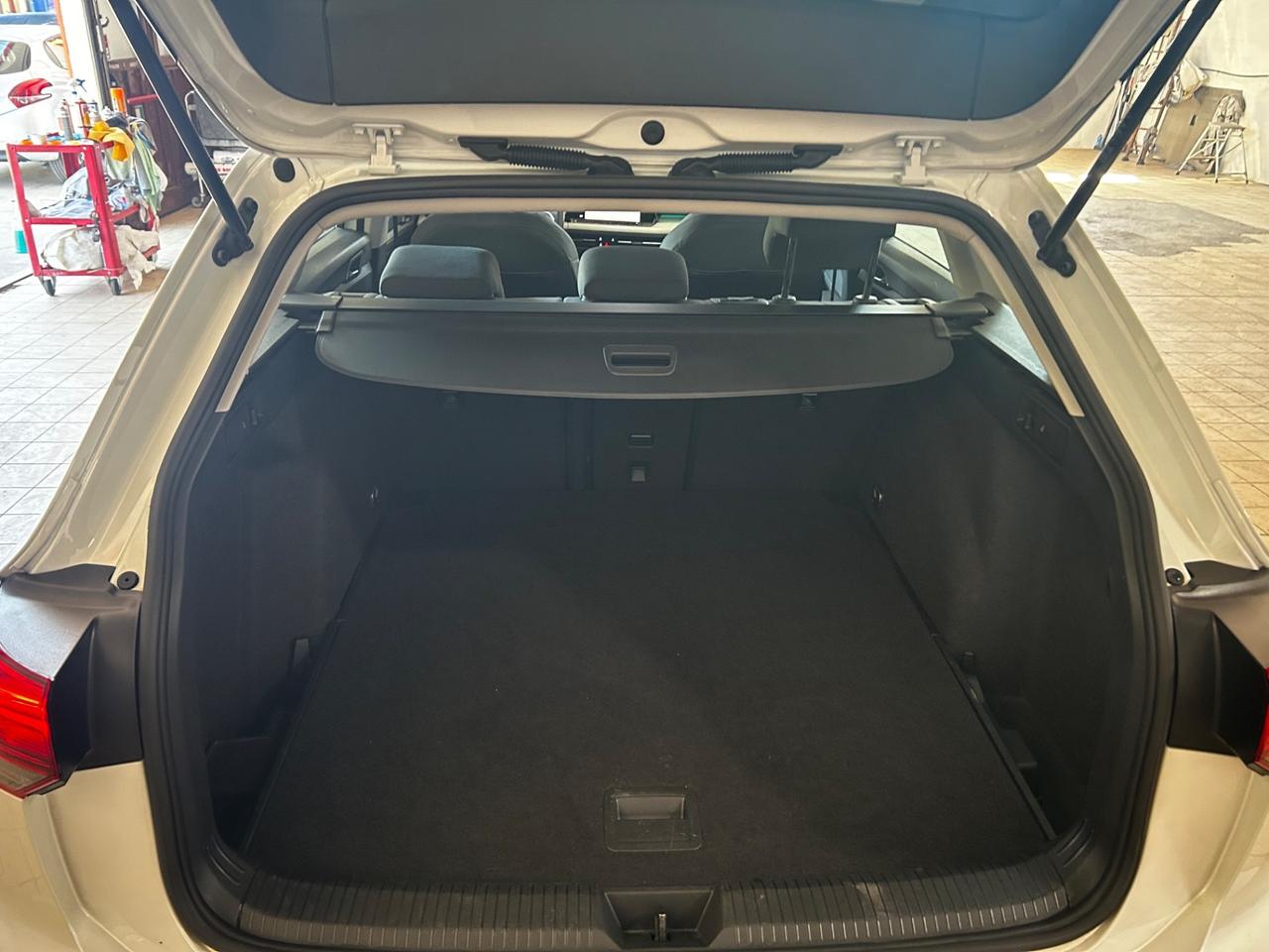 Volkswagen Golf Variant 2.0 TDI SCR Neopatentati