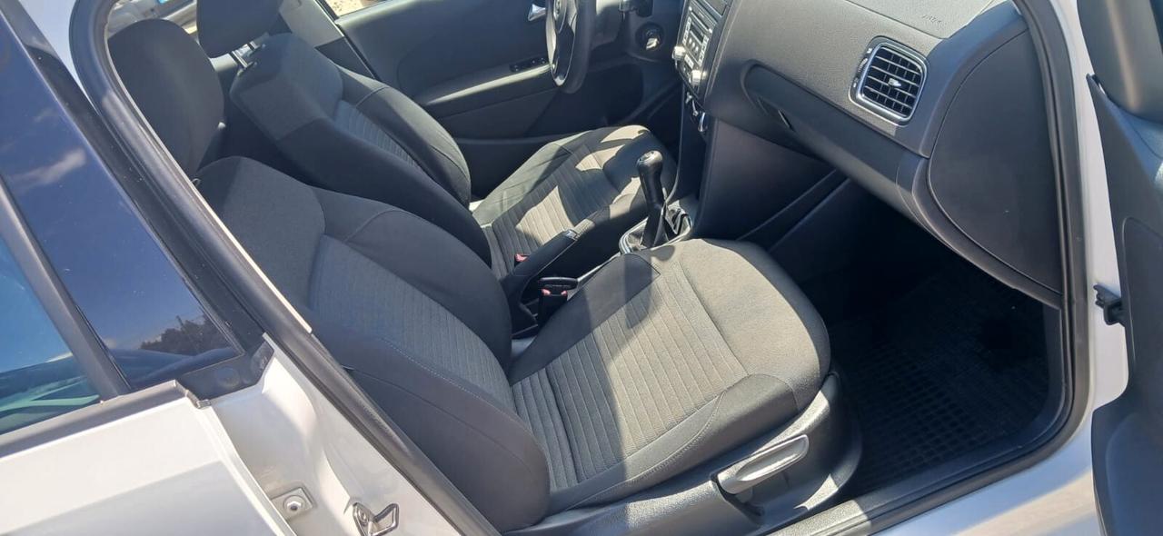 Volkswagen Polo 1.6 TDI 90CV DPF Highline - 2012