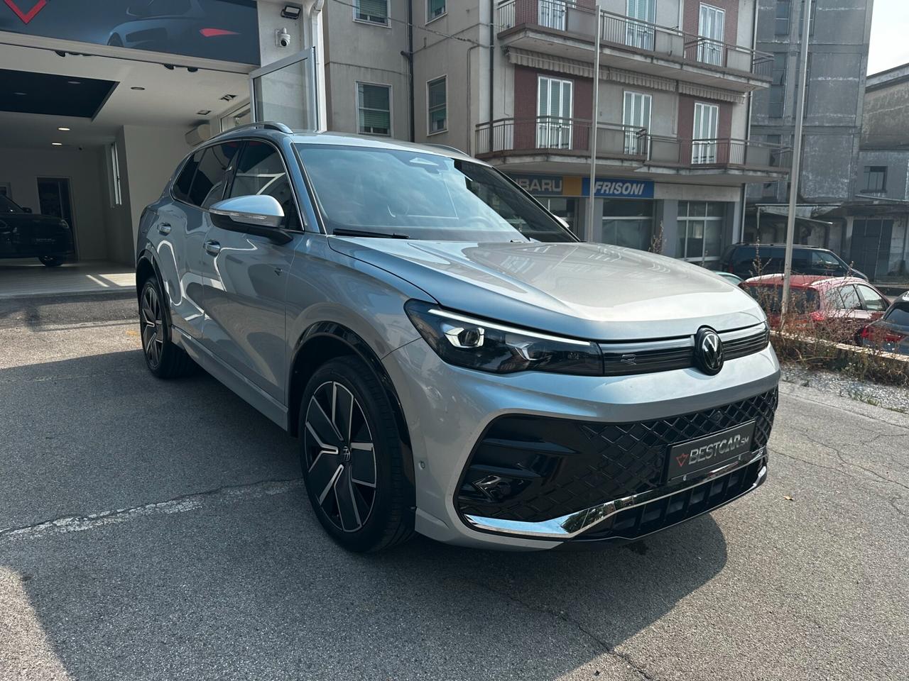 Volkswagen Tiguan III 1.5 tsi ehybrid R-Line Plus 204cv dsg / 4 ANNI DI GARANZIA