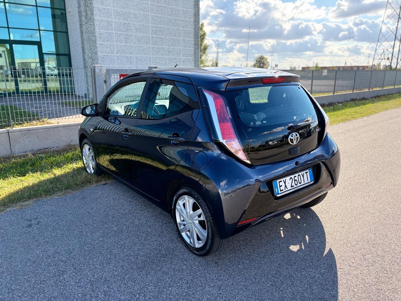 Toyota Aygo 1.0 benzina 2014 5 porte