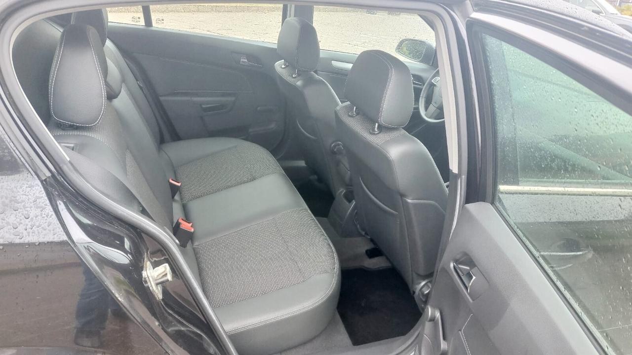 Opel Astra 1.7 CDTI 101CV 5 porte Cosmo