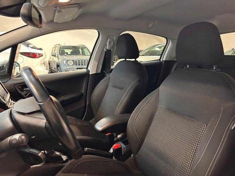 Peugeot 208 PureTech 82 5 porte Allure